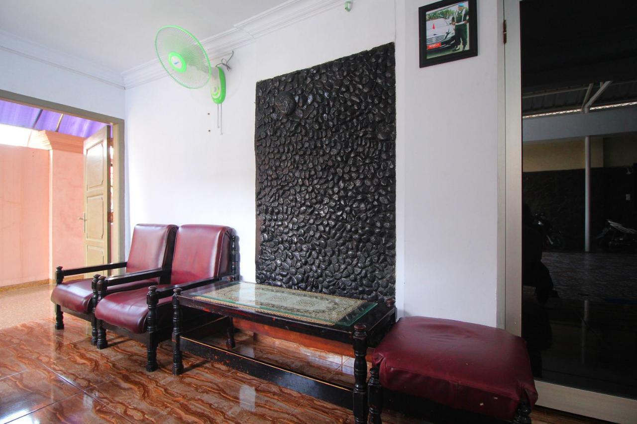 Oyo 2176 Amanah Syariah Residence Bandar Lampung Exteriör bild